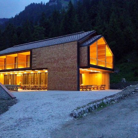 Vallesinella Hotel Restaurant Bar Мадона ди Кампильо Екстериор снимка